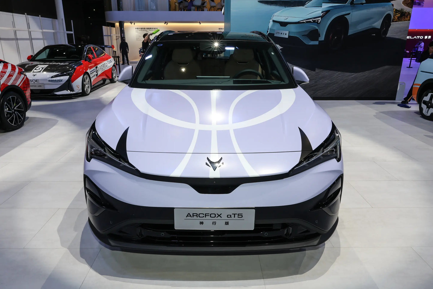 BAIC Arcfox Альфа T5