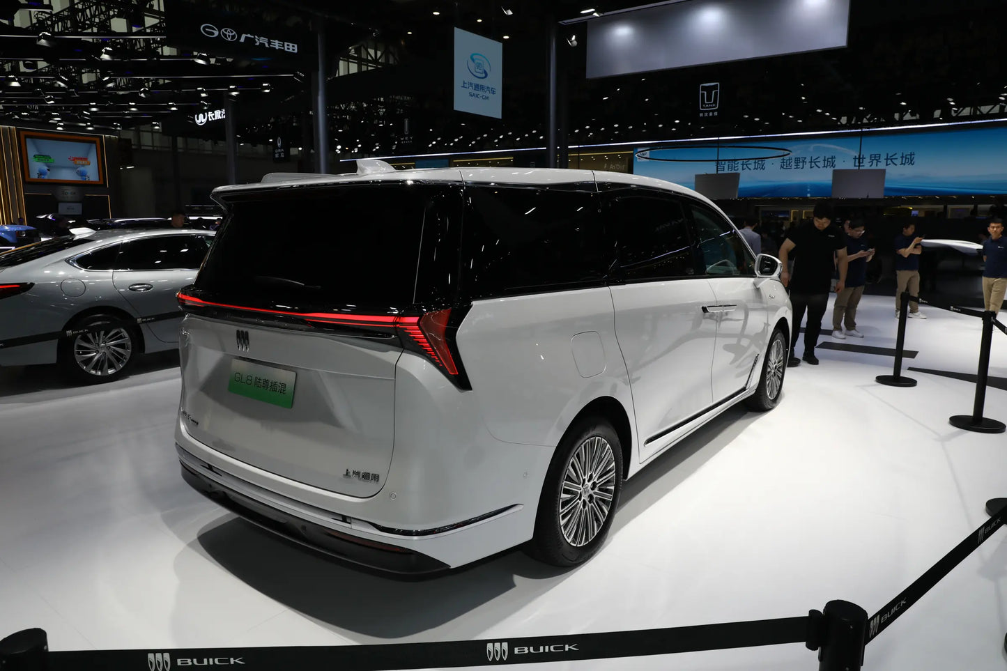 SAIC-GM Buick Buick GL8 -Гибридный PHEV