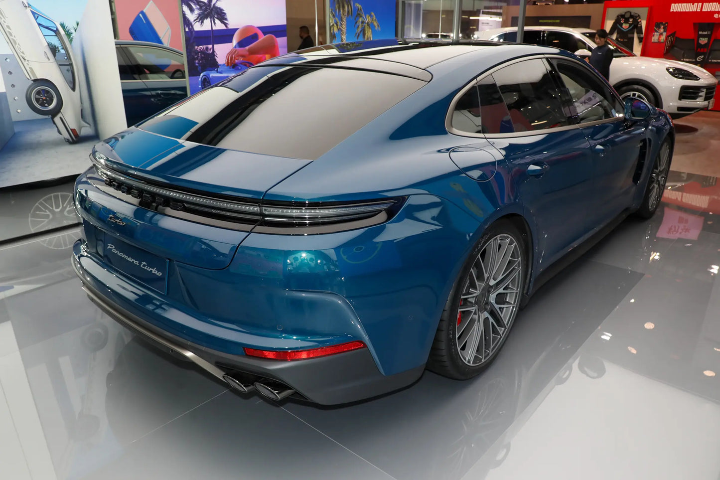 بورش باناميرا E-Hybrid PHEV
