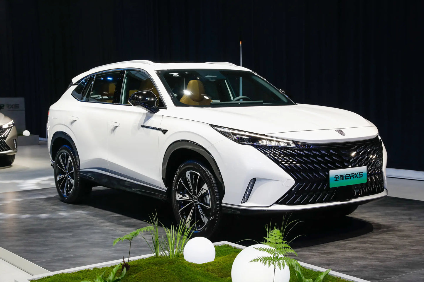 SAIC Motor Roewe eRX5 - Гибридный PHEV