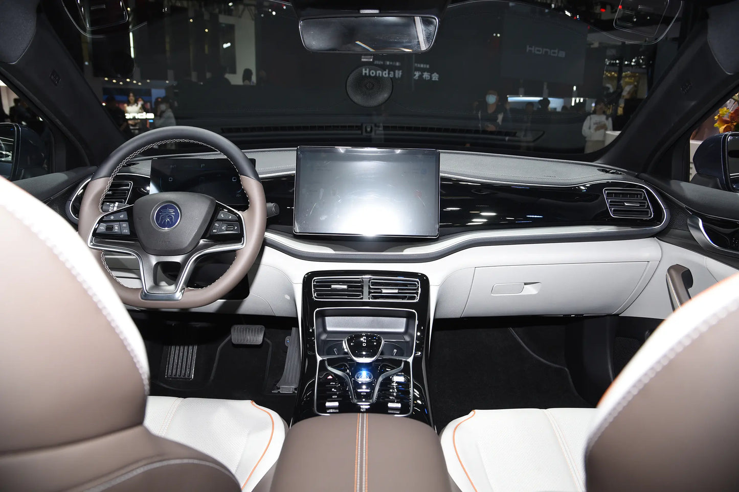 BYD Qin PLUS DM - هايبرد PHEV