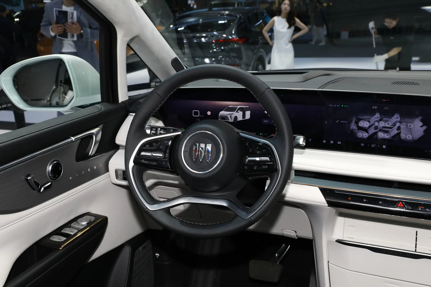 SAIC-GM Buick Buick GL8 -Гибридный PHEV