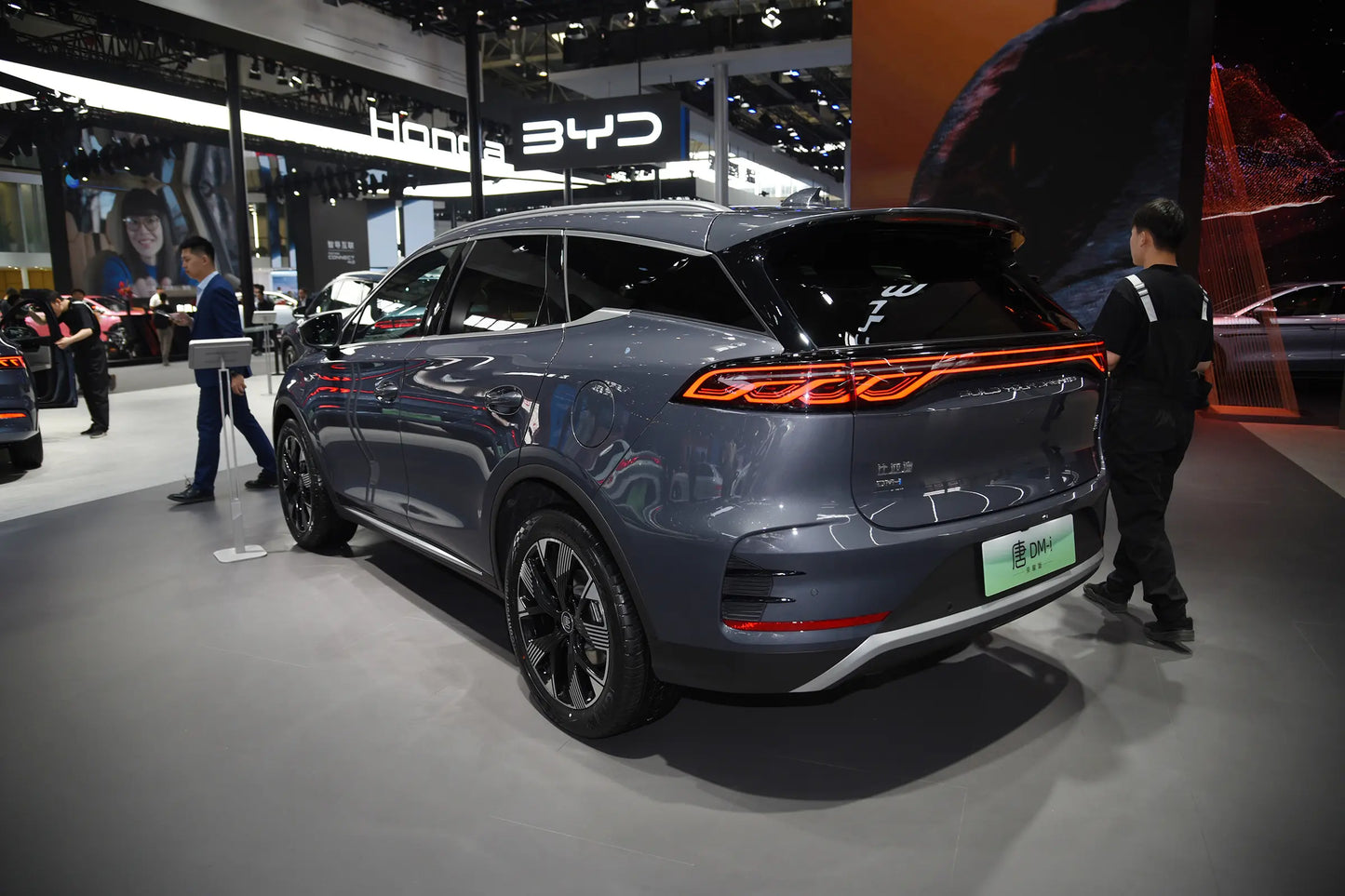 BYD Tang DM -гибридный PHEV