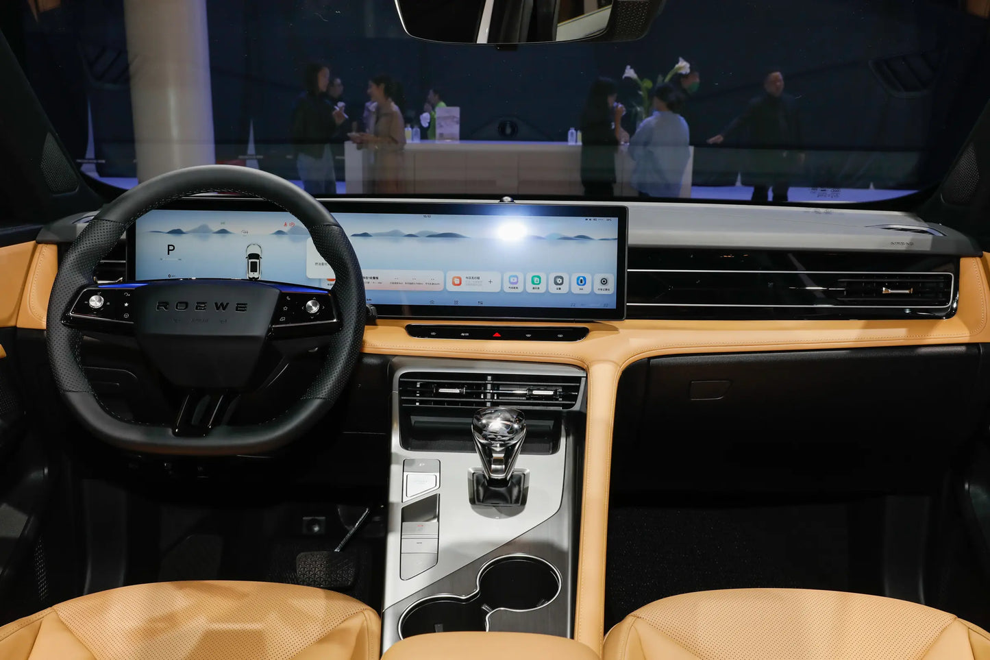 SAIC Motor Roewe eRX5 - Гибридный PHEV