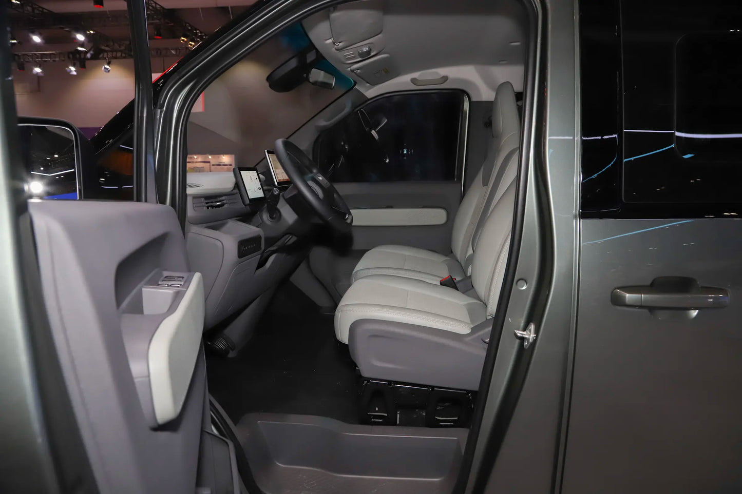 Geely Farizon Xingxiang V