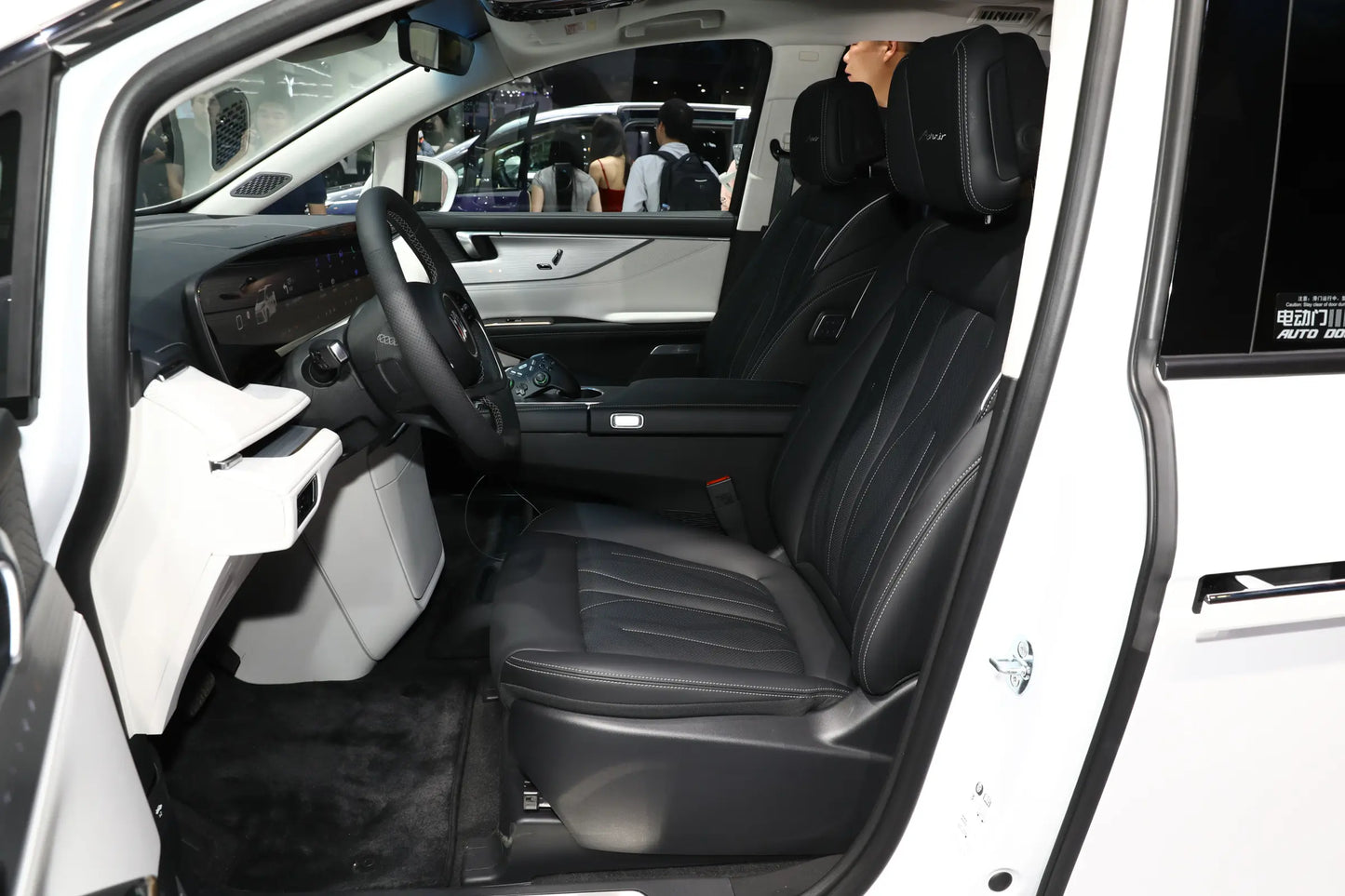 SAIC-GM Buick Buick GL8 -Гибридный PHEV