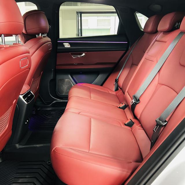 Certificated Pre-Owned Wenjie M5 2025 Extended Range Ultra Rear-Wheel Drive Version -u22418285