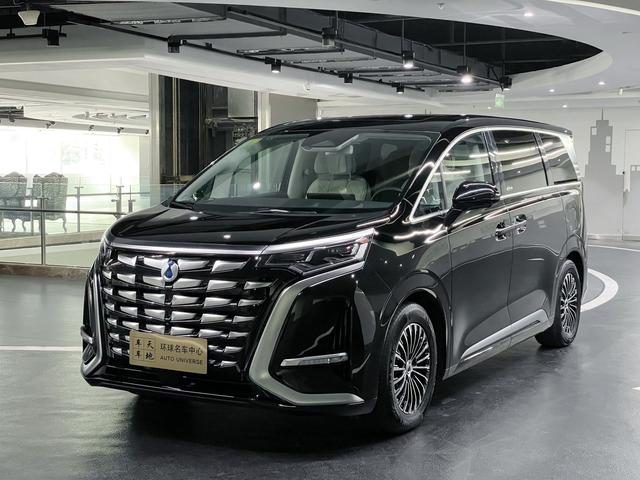 Certificated Pre-Owned Denza D9 DM 2024 Edition 980 4WD Flagship Model -u21698355