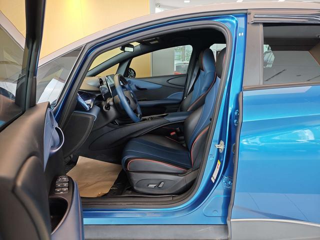 Pre-Owned Dolphin 2021 Knight Edition