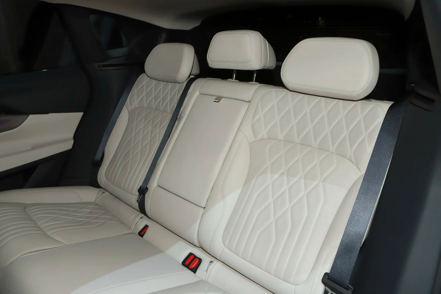 Lynk &amp; Co Lynk &amp; Co 08 EM-P -Hybrid PHEV