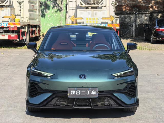 Certificated Pre-Owned Changan UNI-V 2025 Third Generation 2.0T High-Powered Edition - u22413619