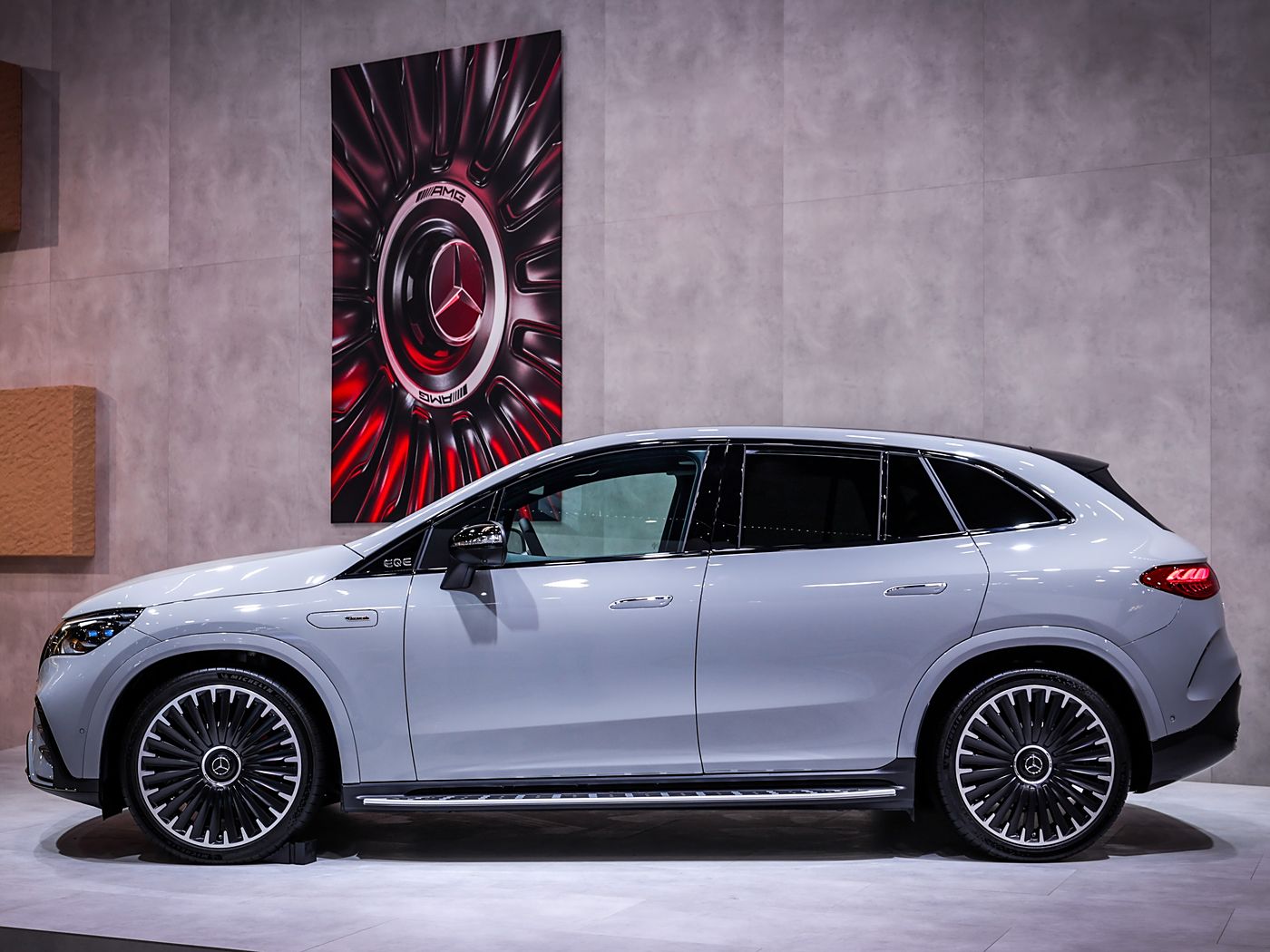 مرسيدس-AMG بنز EQE SUV AMG