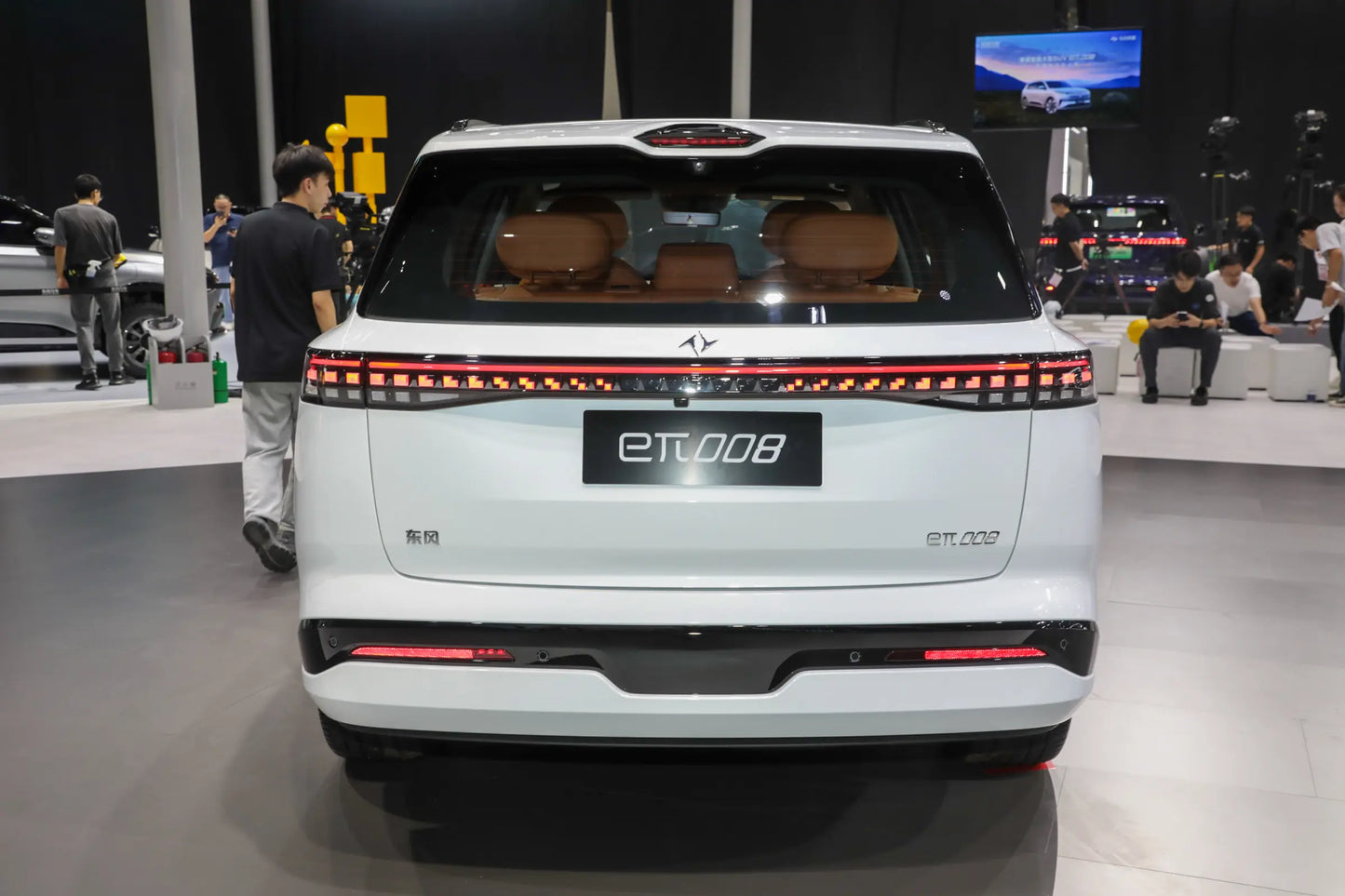 دونغفنغ eπ008 - هجين REEV