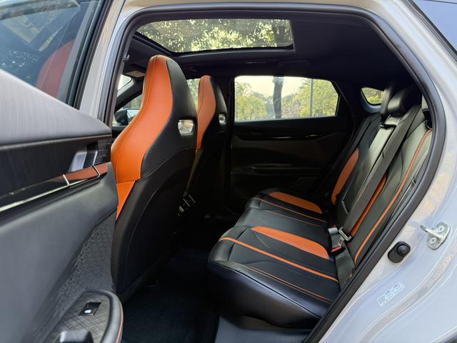 Certificated Pre-Owned Changan UNI-V 2025 1.5T 500Bar Premium Sport Edition - u22200865