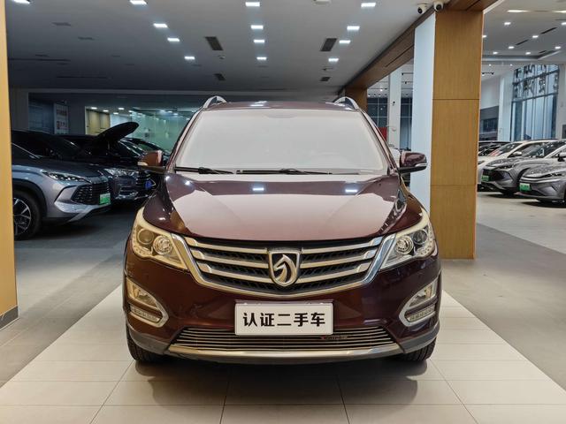 Certificated Pre-Owned SAIC-GM-Wuling Baojun 560 2015 1.8L Manual Luxury Edition - u22665661