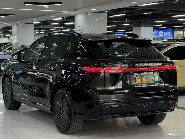 Pre-Owned VOYAH Zhiyin 2024 4WD Global Version