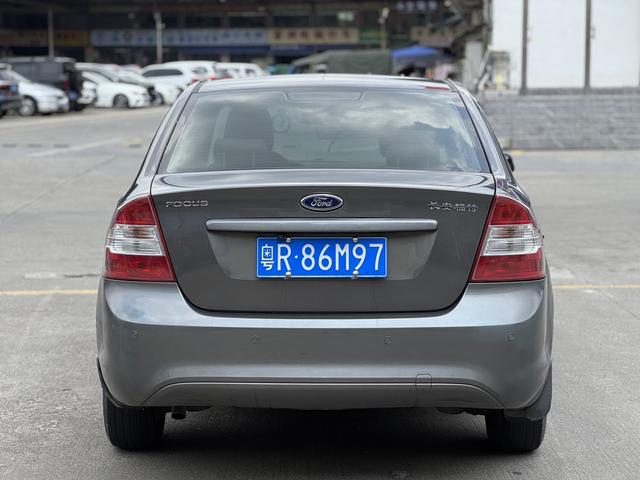 Certificated Pre-Owned Ford Focus 2013 Classic Sedan 1.8L Automatic Base Model - u20034774