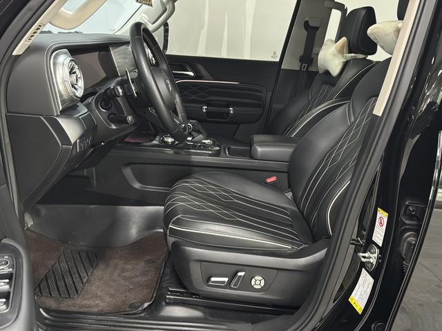 Certificated Pre-Owned GWM Tank 300 2023 Urban Edition 2.0T Wo Kan Version - u22730115