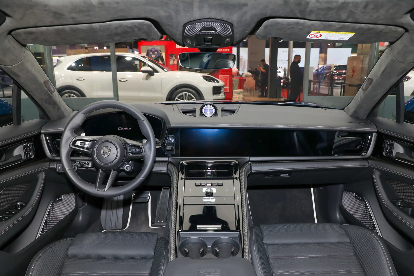 بورش باناميرا E-Hybrid PHEV