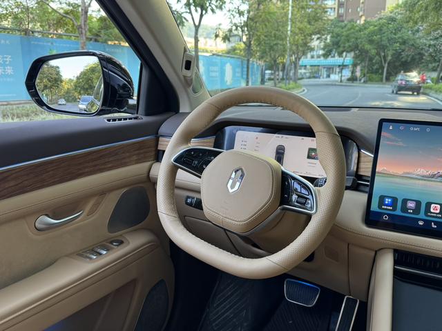 Pre - Owned AITO M7 2024 Pro Six - Seat Four - Wheel Drive Intelligent Driving Edition