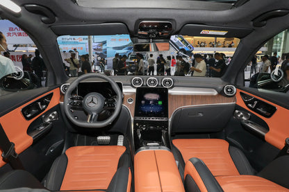 سيارة مرسيدس بنز GLC الهجينة PHEV من بكين