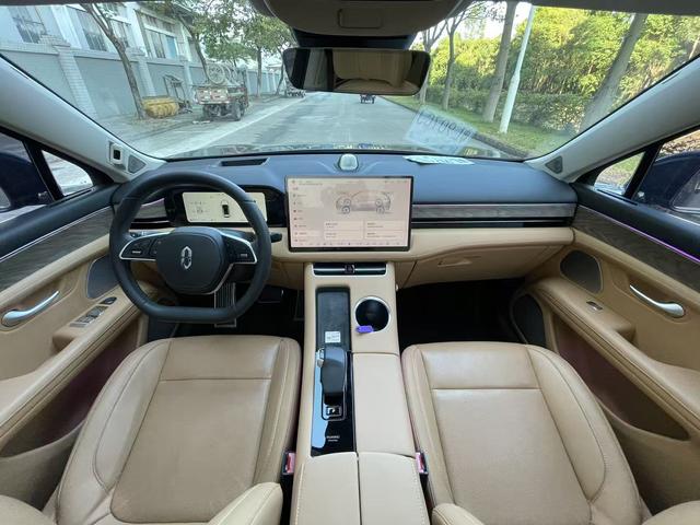 Certificated Pre-Owned Wenjie M5 2022 Extended-Range Four-Wheel Drive Performance Edition -u21766047