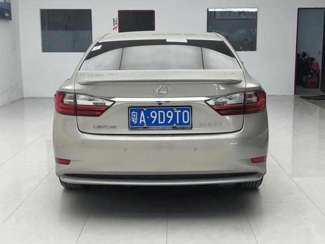 Certificated Pre-Owned Lexus ES 2016 Model 200 Midnight Special Limited Edition - u22065732