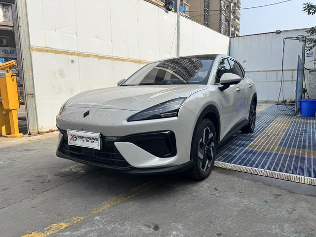 Certificated Pre-Owned Baojun Yunhai PHEV 2026 Edition 140km Standard Version