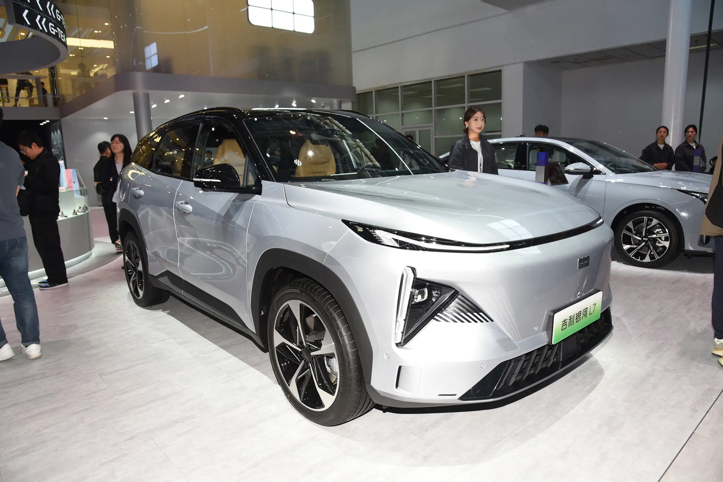 جيلي جالاكسي جالاكسي L7 - هجين PHEV