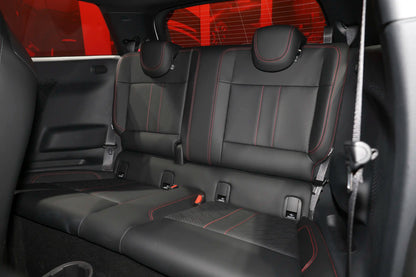 سيارة MINI JCW الكهربائية سبوت لايت