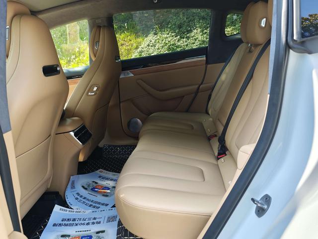 Certificated Pre-Owned Zhijie R7 2024 All-Electric 100kWh Ultra Four-Wheel Drive Version -u22583907