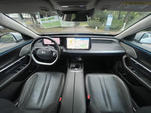 Certificated Pre-Owned XPENG P7 2023 586E-u22188803