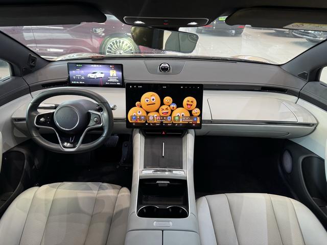 Certificated Pre-Owned Zhijie S7 2024 Pro Rear-Wheel Drive Long-Range Version -u22129797