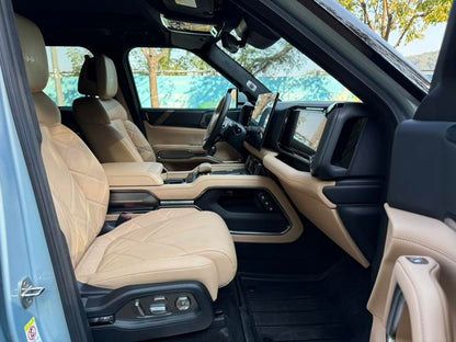 Certificated Pre-Owned Formula Leopard 8 2025 Brave and Wise Flagship Edition 7-Seater -u22495275