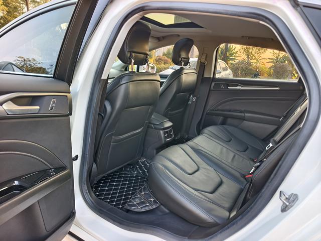 Certificated Pre-Owned Ford Mondeo 2013 2.0L GTDi240 Luxury Sport Version - u22406656