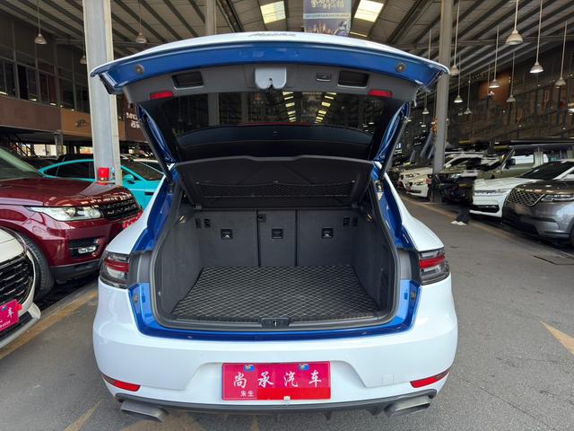 Certificated Pre-Owned 2018 Porsche Macan 2.0T - u22436185