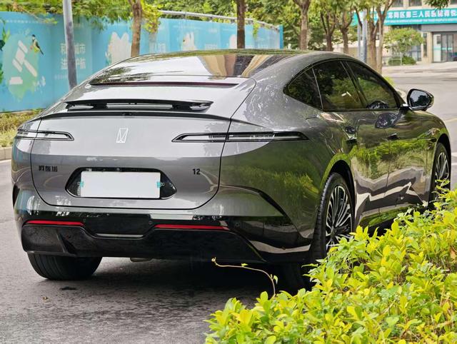 Pre - Owned Avita 12 2025 Ultra Rear - Wheel Drive Extended - Range Edition