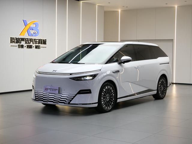 Certificated Pre-Owned XPENG X9 2025 All-Electric 650 Long-Range Maxu21717519