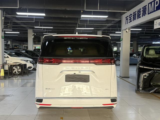 Certificated Pre-Owned Denza D9 DM 2024 1050 Premium Edition -u21478277