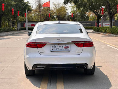 Certificated Pre-Owned Jaguar XFL 2017 XFL 2.0T 240PS Luxury Edition - u22717218