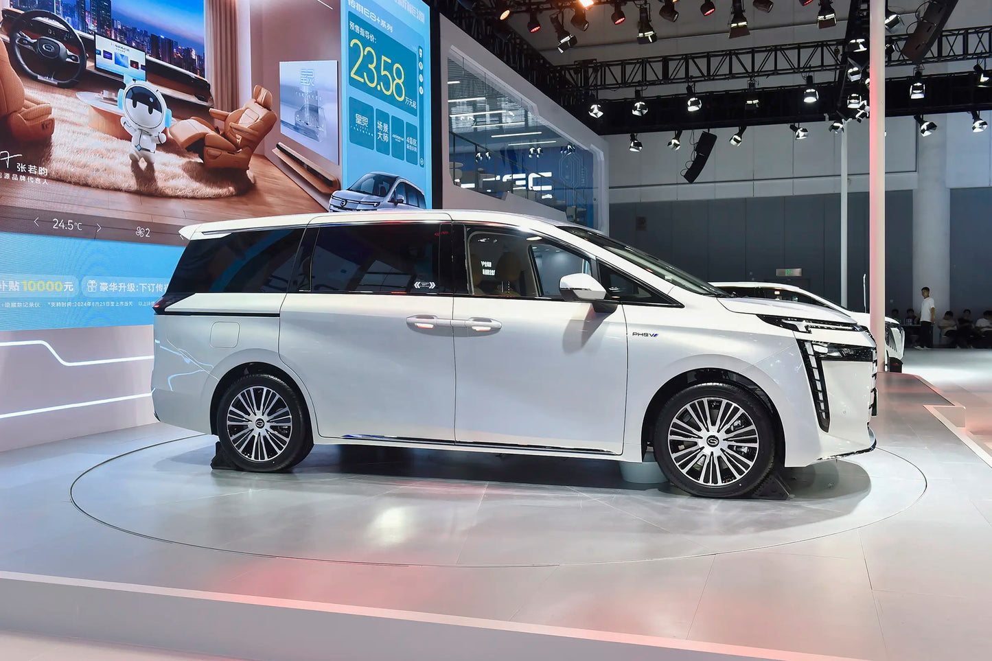 جي أيه سي ترومتشي ترومتشي E8 - هجين PHEV