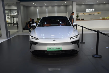 دونغفنغ eπ007-Hybrid REEV