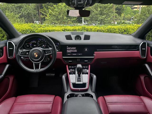 Certificated Pre-Owned Porsche Cayenne Coupé E-Hybrid 2023 Cayenne E-Hybrid Coupé 2.0T -u21425226