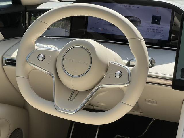 Pre - Owned Voyah S9 2025 Extended - Range Rear - Wheel Drive Ultra