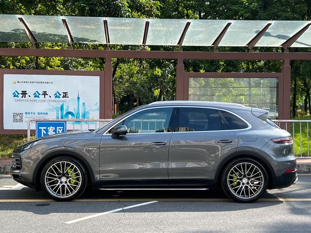 Certificated Pre-Owned Porsche Cayenne E-Hybrid 2019 Cayenne E-Hybrid 2.0T -u21932119