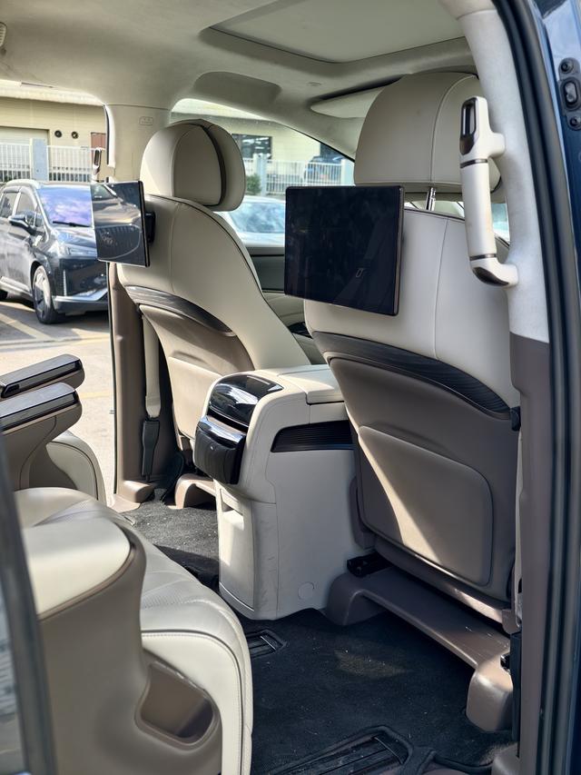 Certificated Pre-Owned Denza D9 DM 2022 970 4WD Flagship Edition -u22080696