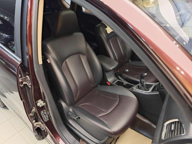 Certificated Pre-Owned SAIC-GM-Wuling Baojun 560 2015 1.8L Manual Luxury Edition - u22665661