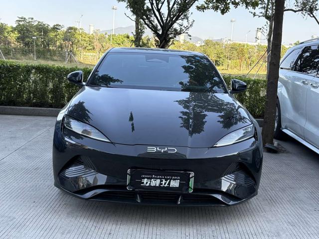 Pre-Owned Seal 2025 Model 650 Long-Range Version