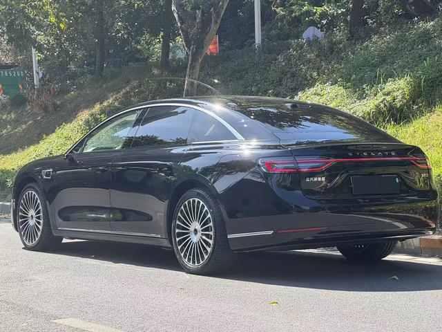 Pre - Owned Voyah S9 2025 Extended - Range Rear - Wheel Drive Ultra