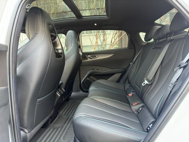 Certificated Pre-Owned BYD Seals 06EV 2025 Flagship Edition 545KM -u22469158